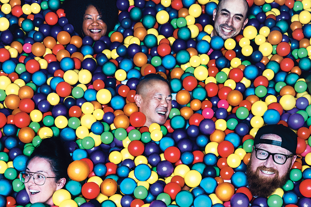 Tony Hsieh deja Zappos