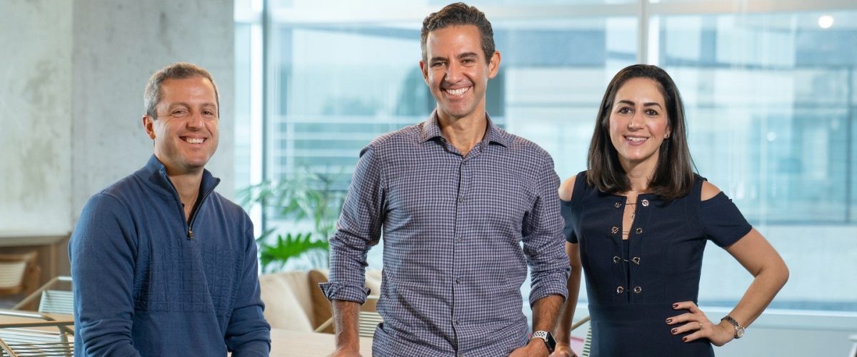 Nubank sigue de compras y creciendo